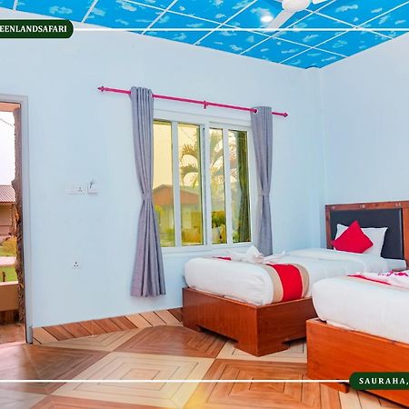 Hotel Greenland Safari Sauraha Ngoại thất bức ảnh